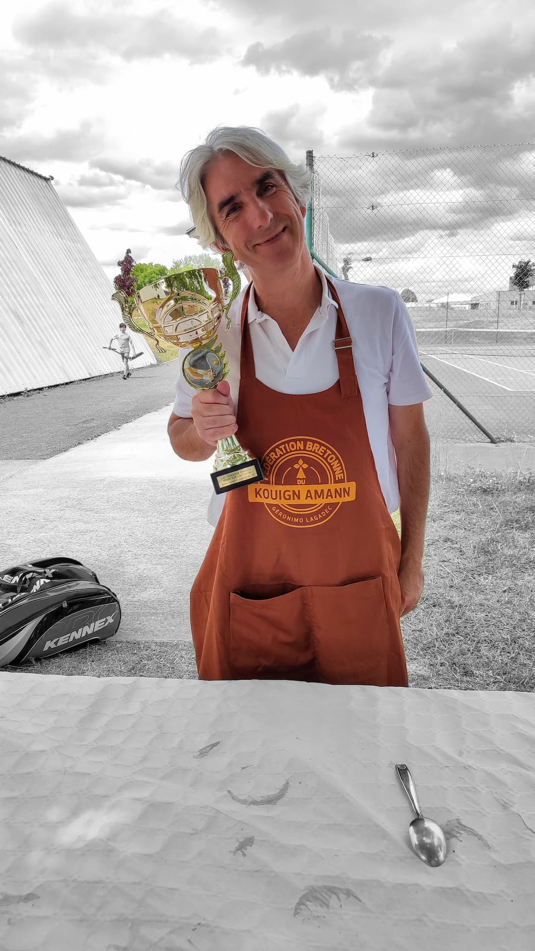 Damien organisateur du tournoi et barbecue